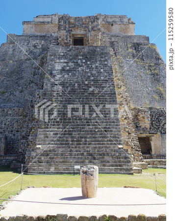 世界遺産　メキシコ合衆国　メリダ近郊　ウシュマル　38 115259580