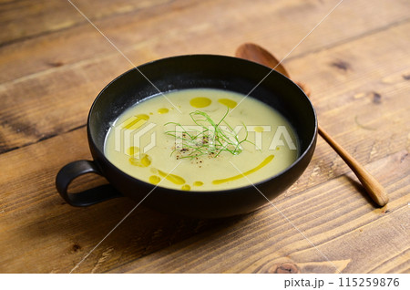 空豆とフェンネルのポタージュ 115259876