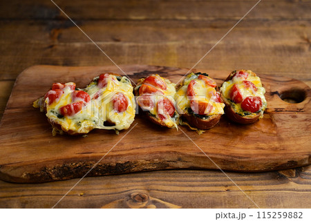 チーズピザトースト 115259882