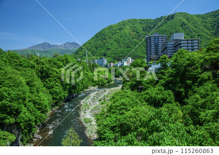 新緑の鬼怒川温泉 115260863