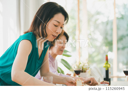 a forty-something woman 115260945