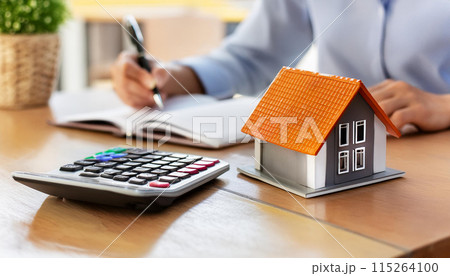 家を建てる　不動産の売買を考える　金額が気になる 115264100