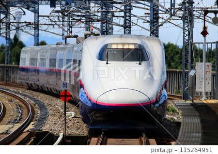 ベテランの走り…E2系新幹線 東北新幹線・那須塩原駅 ベテランの走り…E2系新幹線 東北新幹線・那須塩原駅 115264951