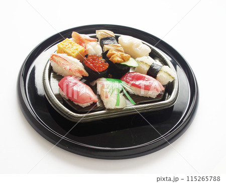 握り寿司 盛り合わせ 寿司 握り寿し 和食　日本料理 115265788