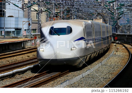 山陽路・西明石駅を俊足で駆け抜ける… 山陽新幹線【西明石駅】 山陽路・西明石駅を俊足で駆け抜ける… 山陽新幹線【西明石駅】 115266192
