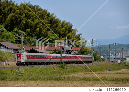 山陰本線を走る381系L特急やくも18号 山陰本線を走る381系L特急やくも18号 115266650