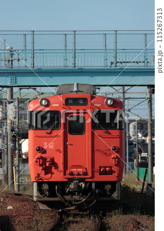 レトロな雰囲気の吉備線を走行するJR西日本キハ47形気動車_2024/5/18撮影 115267313