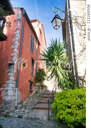 Small street in Cagnes sur mer village 115269506