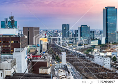 愛知県名古屋駅直上からの名古屋市中心部の風景 115269697
