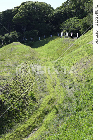 「小牧・長久手の戦い」で築かれた小牧山(城)の土塁 「小牧・長久手の戦い」で築かれた小牧山(城)の土塁 115269941
