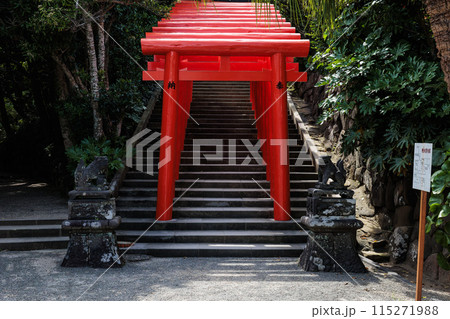 鵜戸稲荷神社（鵜戸神宮境内） 115271988