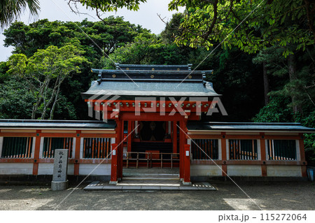 鵜戸稲荷神社（鵜戸神宮境内） 115272064