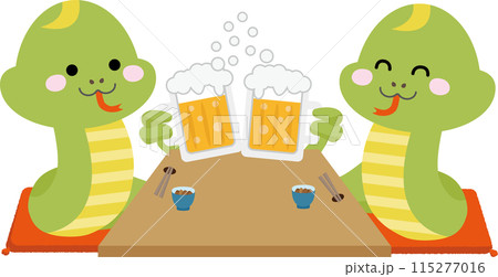 忘年会、新年会などの宴会でビールで乾杯する二匹の蛇 忘年会、新年会などの宴会でビールで乾杯する二匹の蛇 115277016