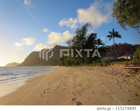 Waimanalo Beach in the early morning light Waimanalo Beach in the early morning light 115278845