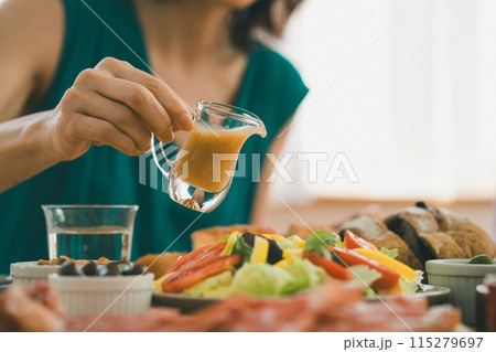 a forty-something woman 115279697