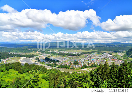 津南町役場周辺を望む(新潟県津南町)【2024.6】 津南町役場周辺を望む(新潟県津南町)【2024.6】 115281655