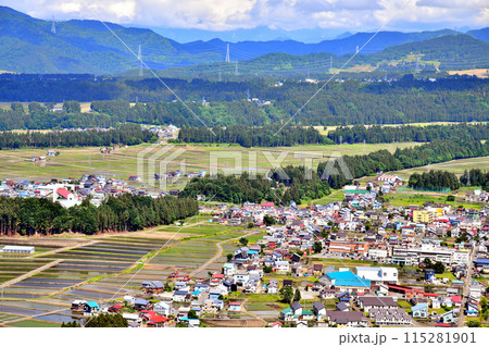 津南町役場周辺を望む(新潟県津南町)【2024.6】 津南町役場周辺を望む(新潟県津南町)【2024.6】 115281901