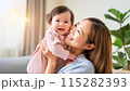 赤ちゃんとママ 115282393