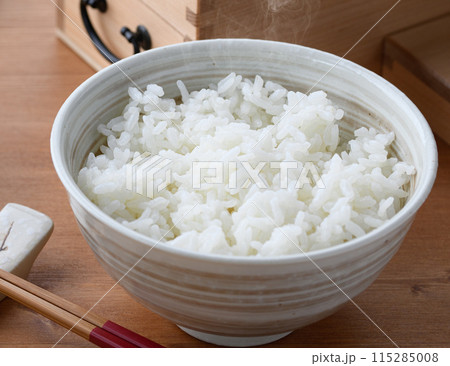 炊きたてのご飯（ 白米 ）ごはん 115285008