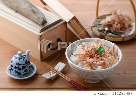 ねこまんま（ ごはんに鰹節 ）おかかご飯 115285487