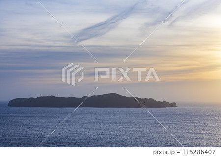 母島・小富士　山頂から望む絶景　　 115286407