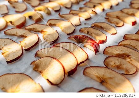 homemade dried apples 115286817