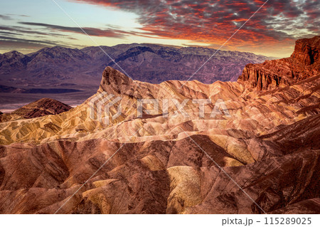 Zabriskie point, death valley, california, usa 115289025