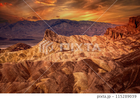 Zabriskie point, death valley, california, usa 115289039