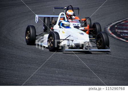 ヘアピンコーナーを攻める… スーパーFJ 115290768