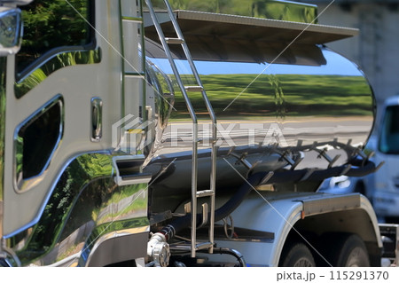 タンクローリー　イメージ 115291370