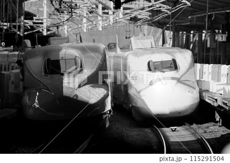 山陽新幹線・新神戸駅を駆け抜ける… 【N700系A】 山陽新幹線・新神戸駅を駆け抜ける… 【N700系A】 115291504