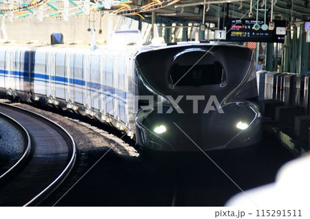 山陽新幹線・新神戸駅を駆け抜ける… 【N700系A】 115291511