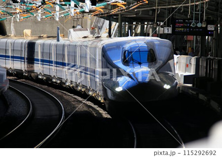 山陽新幹線・新神戸駅を駆け抜ける… 【N700系A】 115292692