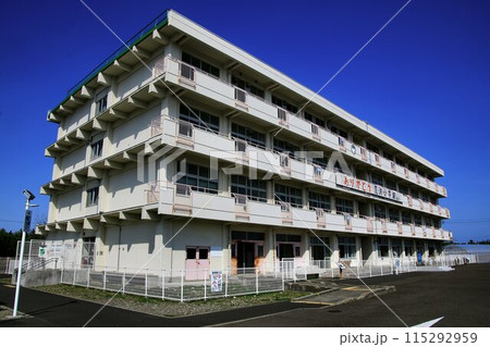 児童・住民を津波から護りぬいた… 震災遺構【荒浜小学校】 115292959