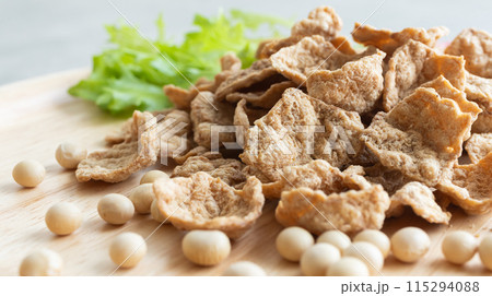 大豆と大豆ミート 115294088