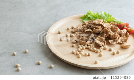 大豆と大豆ミート 115294089