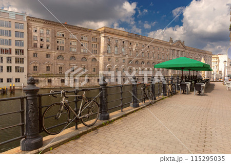 Old houses on the river bank in the historical district of Nikolaiviertel in Berlin. 115295035