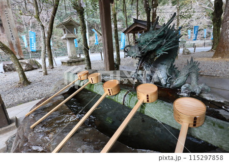 丹生川上神社中社 115297858