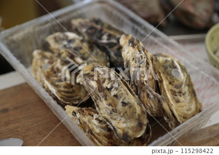 牡蠣小屋での食事 牡蠣小屋での食事 115298422