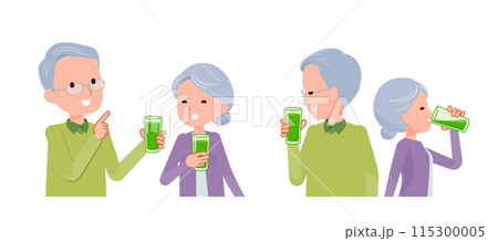 青汁を飲むシニア夫婦。談笑とリラックスしているシーン 115300005