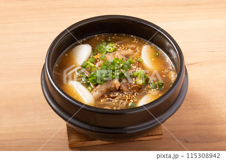 トック（韓国餅）入りカルビスープ　（カルビクッパ風） 115308942