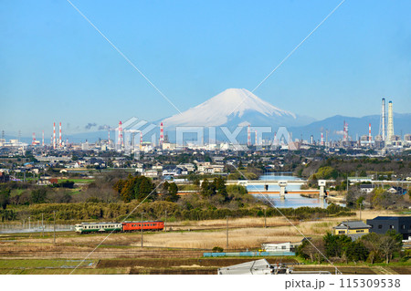 富士山と小湊鉄道 115309538