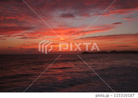 朝焼け 115310187