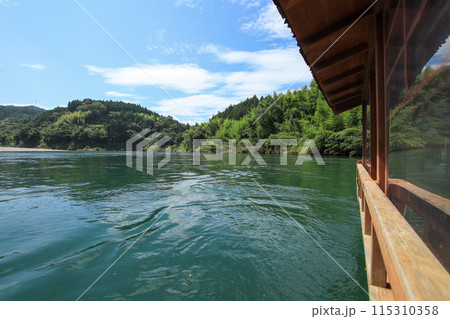 屋形船から見た仁淀川 115310358