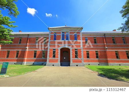 【熊本県】快晴の熊本大学五高記念館 115312467