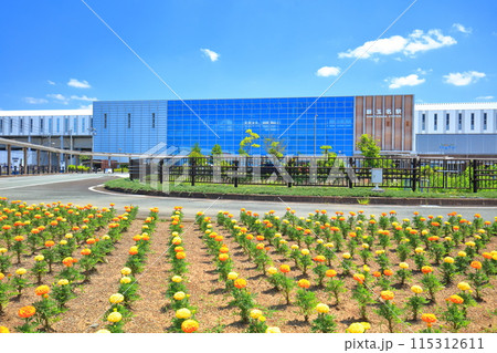 【熊本県】快晴の新玉名駅の南口（九州新幹線） 115312611