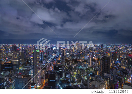 コンラッド大阪から眺める大阪の夜景 115312945