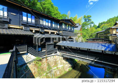 【熊本県】晴天の黒川温泉 【熊本県】晴天の黒川温泉 115317294