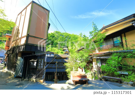 【熊本県】晴天の黒川温泉 【熊本県】晴天の黒川温泉 115317301