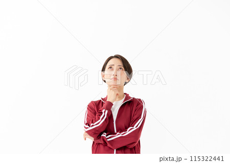 ジャージの女性　悩む 115322441